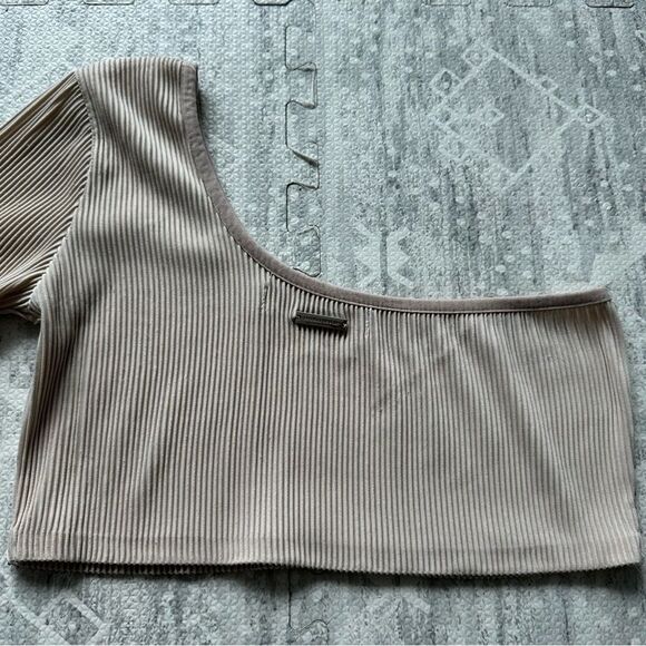 Maniere de Voir One Sleeve Ribbed Neutral Minimalist Beige Crop Top Size 12 UK - Picture 9 of 9